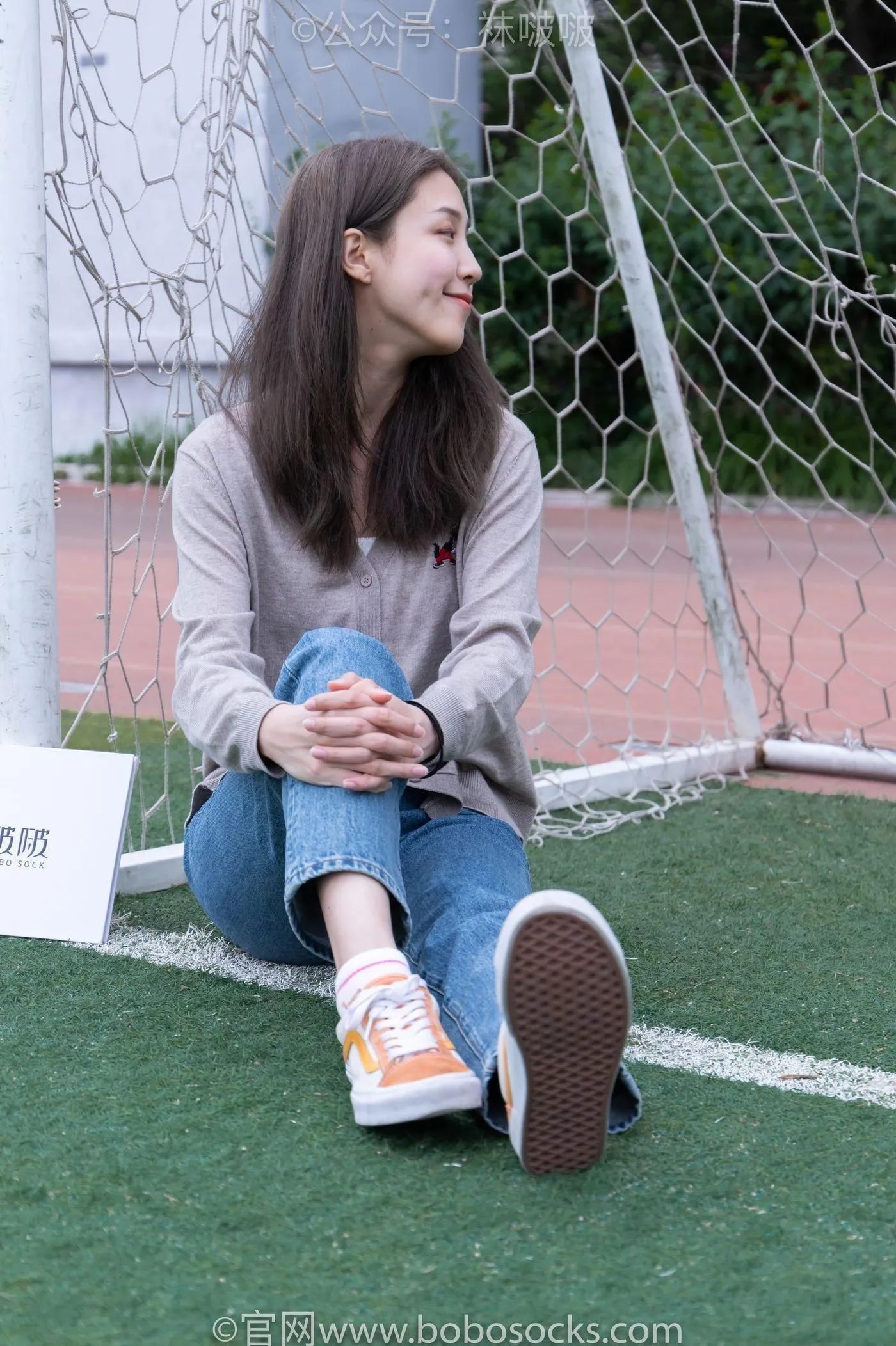 [BoBoSocks袜啵啵]NO.004 泡芙-vans帆布鞋、白棉袜、裸足 [127P]插图3